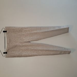 The Limited size 10 R slacks/pants. Excellent condition.